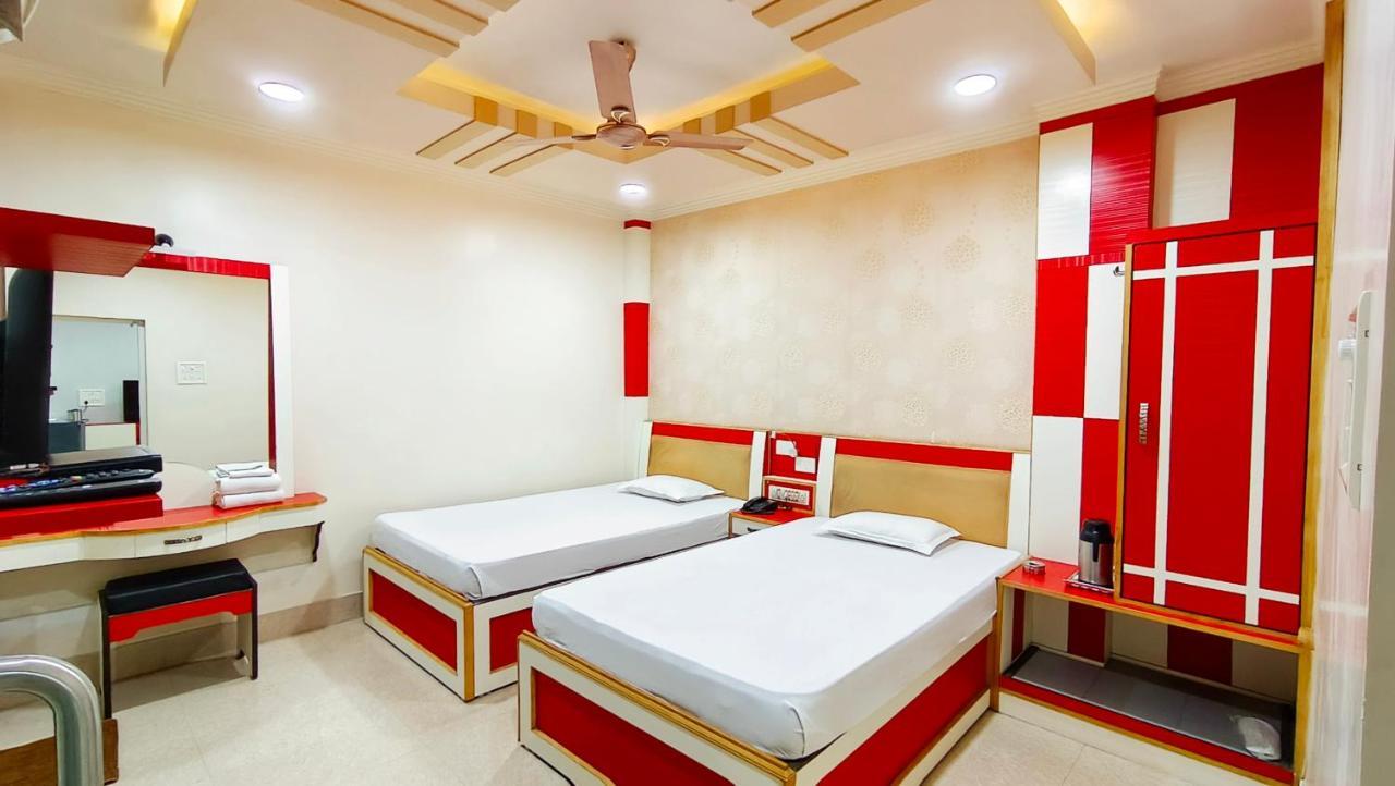 Hotel Samrat Baharampur Buitenkant foto