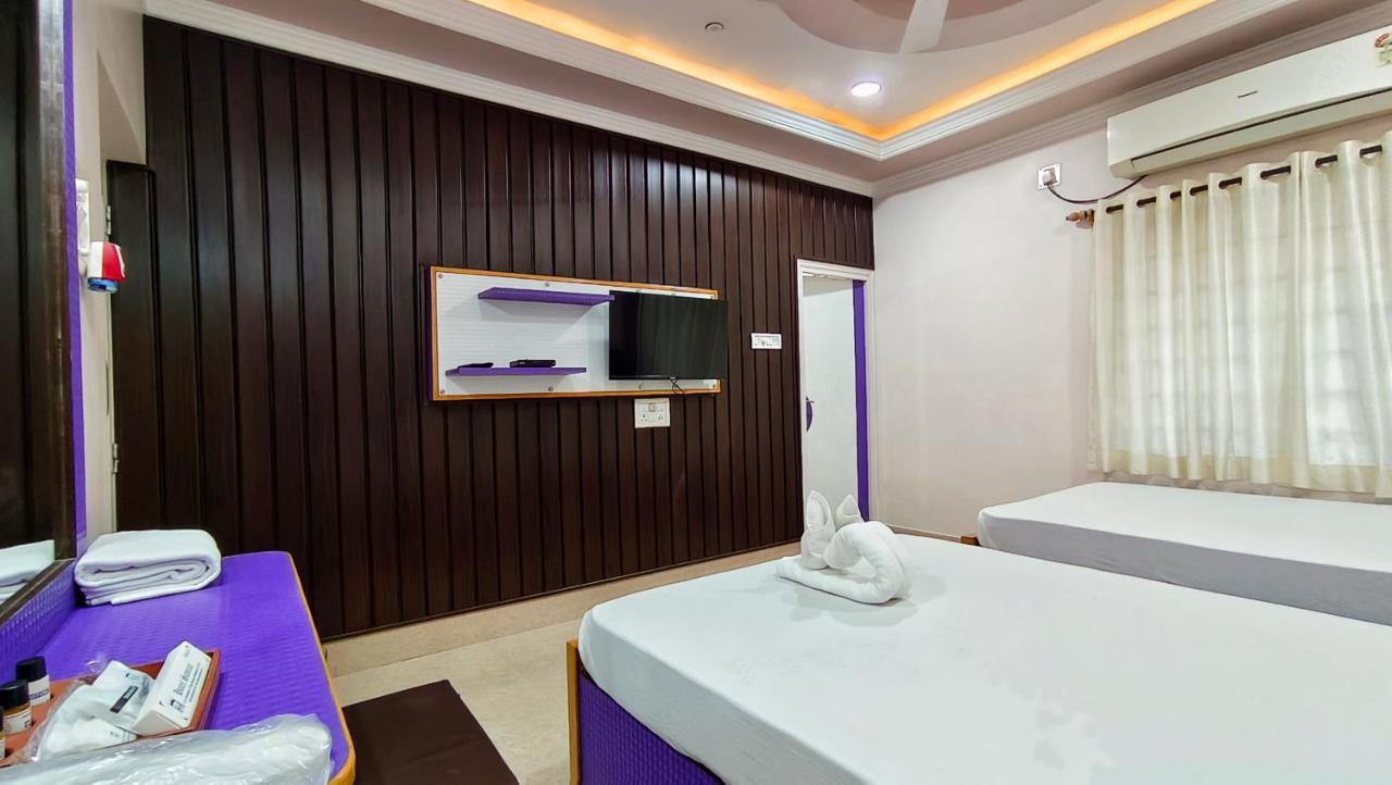Hotel Samrat Baharampur Buitenkant foto
